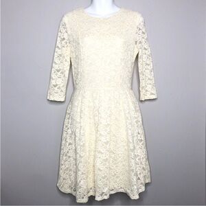 VICTORIA'S SECRET Ivory Lace 3/4 Sleeve Fit and Flare Dress